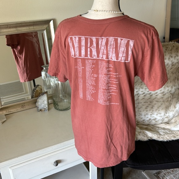 Free people by live nation nirvana graphic band Tee shirt small oversized - Picture 6 of 12